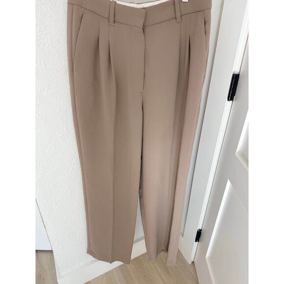 Aritzia Effortless Pant – Size 10 - Picture 2 of 7